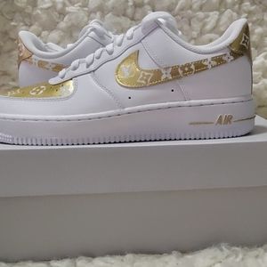 Nike Air Force 1